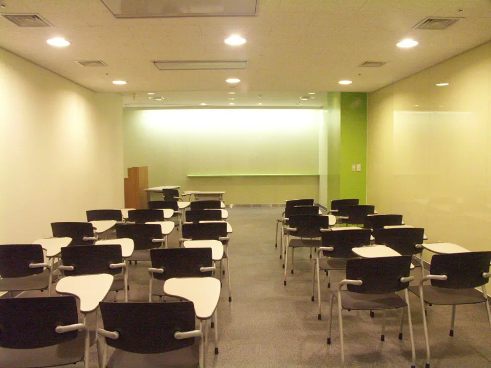 SHINSEGAE DEPARTMENT SERVICE ACADEMY STORE 사진 3