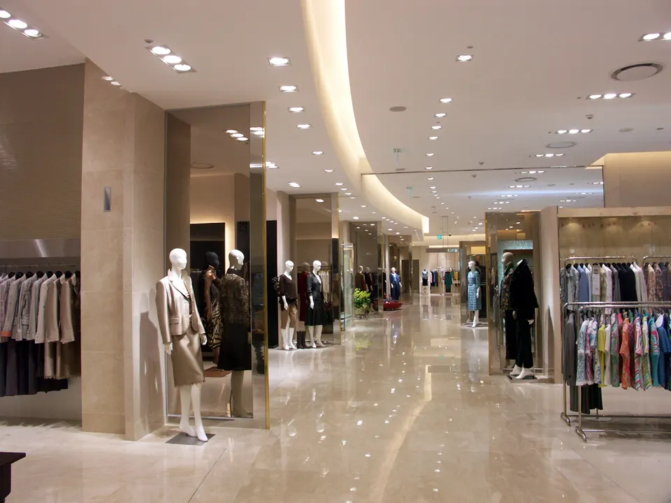 SHINSEGAE DEPARTMENT MAIN NEW STORE: 2F LADIES' BOUTIQUE