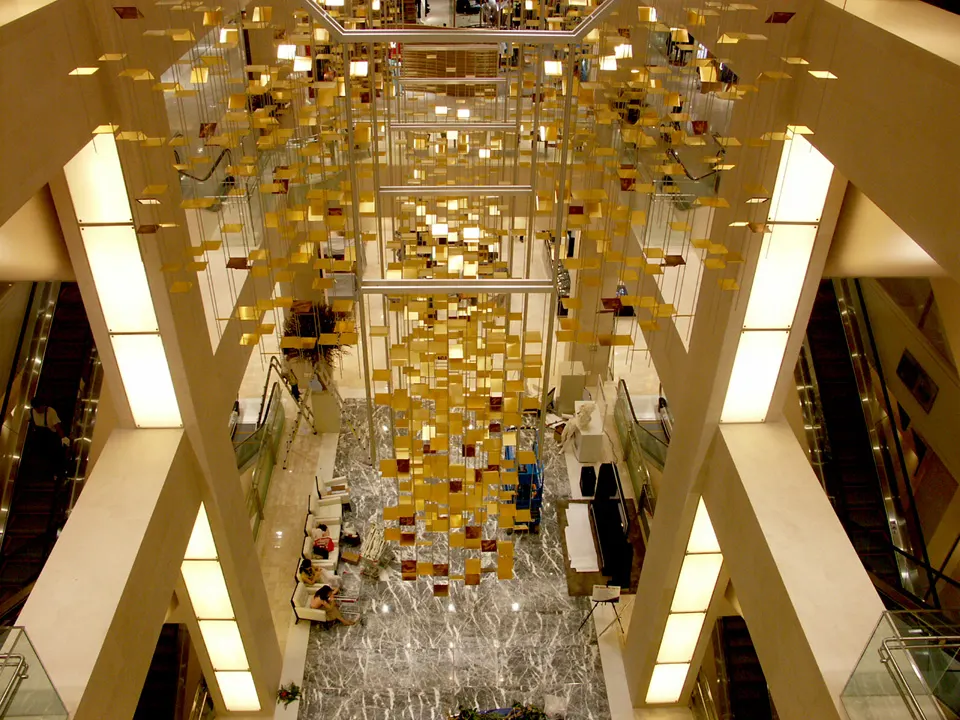 SHINSEGAE DEPARTMENT MAIN NEW STORE: 1F~3F VOID
