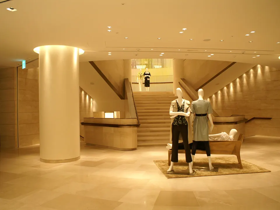 SHINSEGAE DEPARTMENT MAIN STORE: 4F PUBLIC