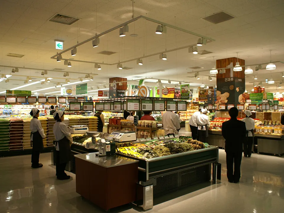 E-MART DONGTAN STORE: 1F FOOD ISLAND