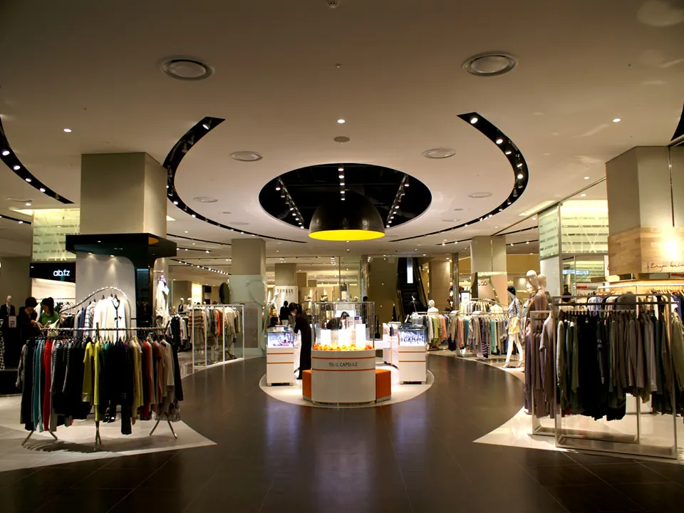 SHINSEGAE DEPARTMENT CENTUM CITY STORE(INTERIOR): 4F EAST FASHION STREET