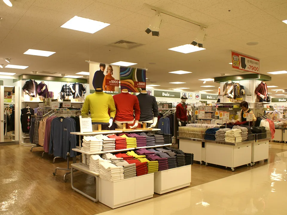 E-MART XI SUSAEK STORE: 4F FASHION