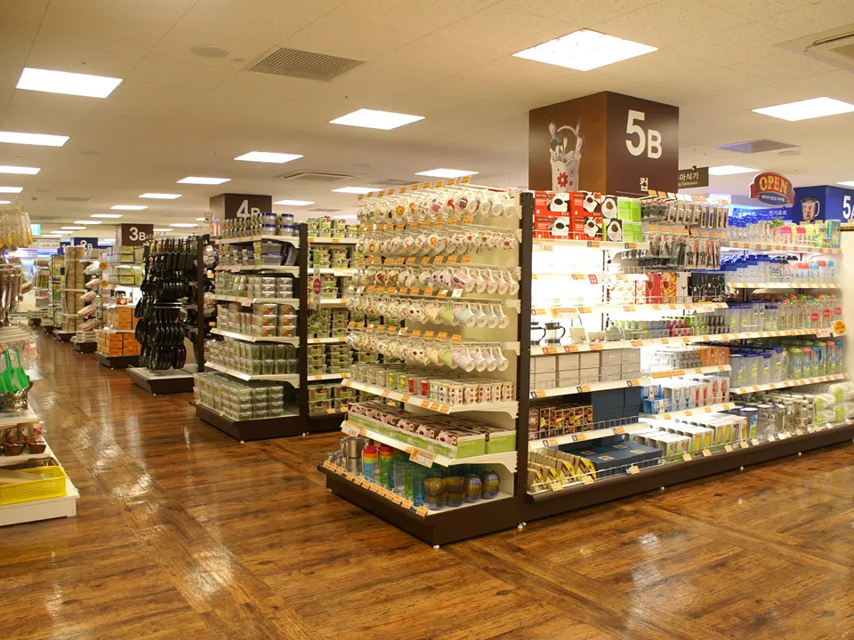 E-MART XI SUSAEK STORE: 2F HOME FURNISHING