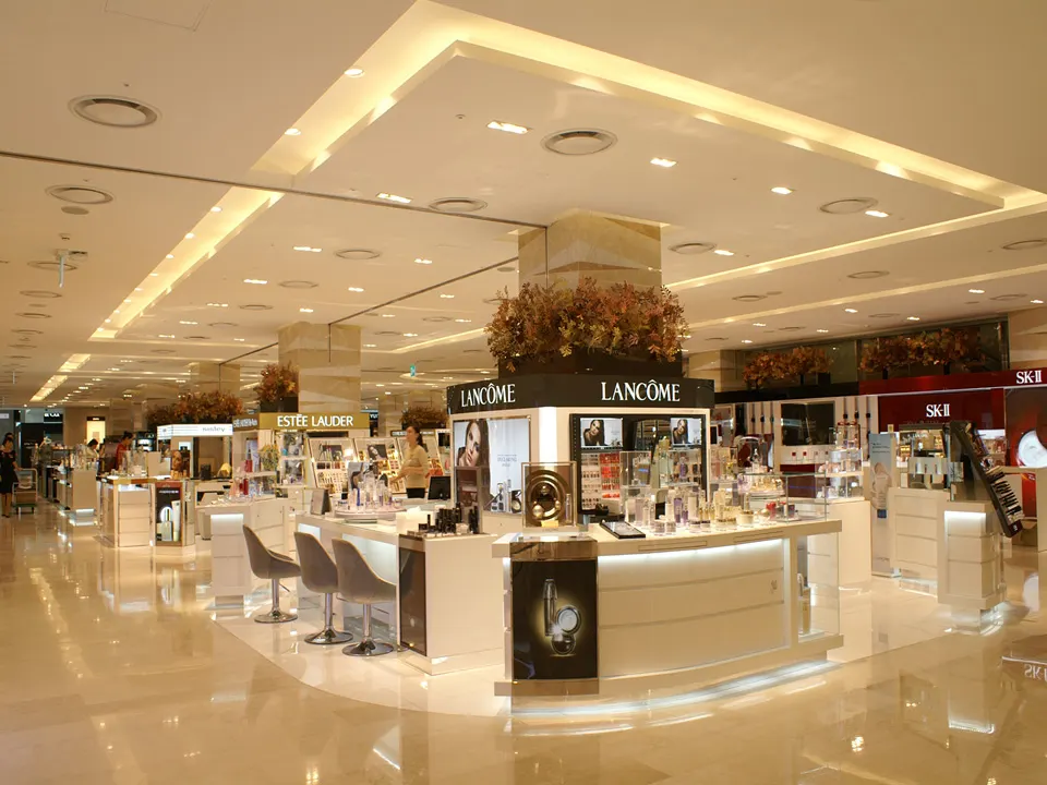 SHINSEGAE DEPARTMENT YEONGDEUNGPO STORE: 1F COSMETICS “A”HALL