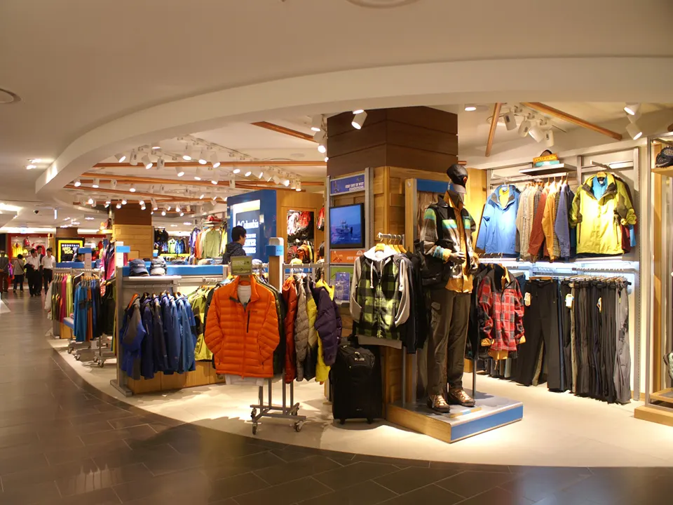 SHINSEGAE DEPARTMENT YEONGDEUNGPO STORE: 4F OUTDOOR “B”HALL