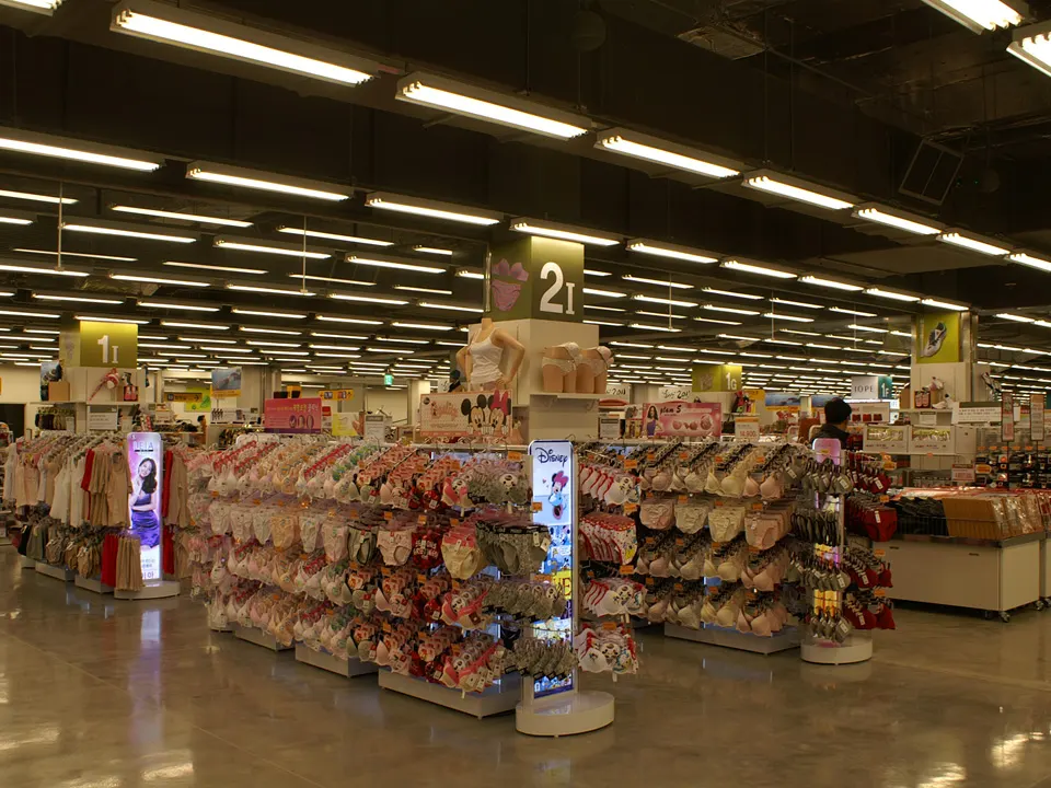 E-MART SACHEUN STORE: LINGERIE