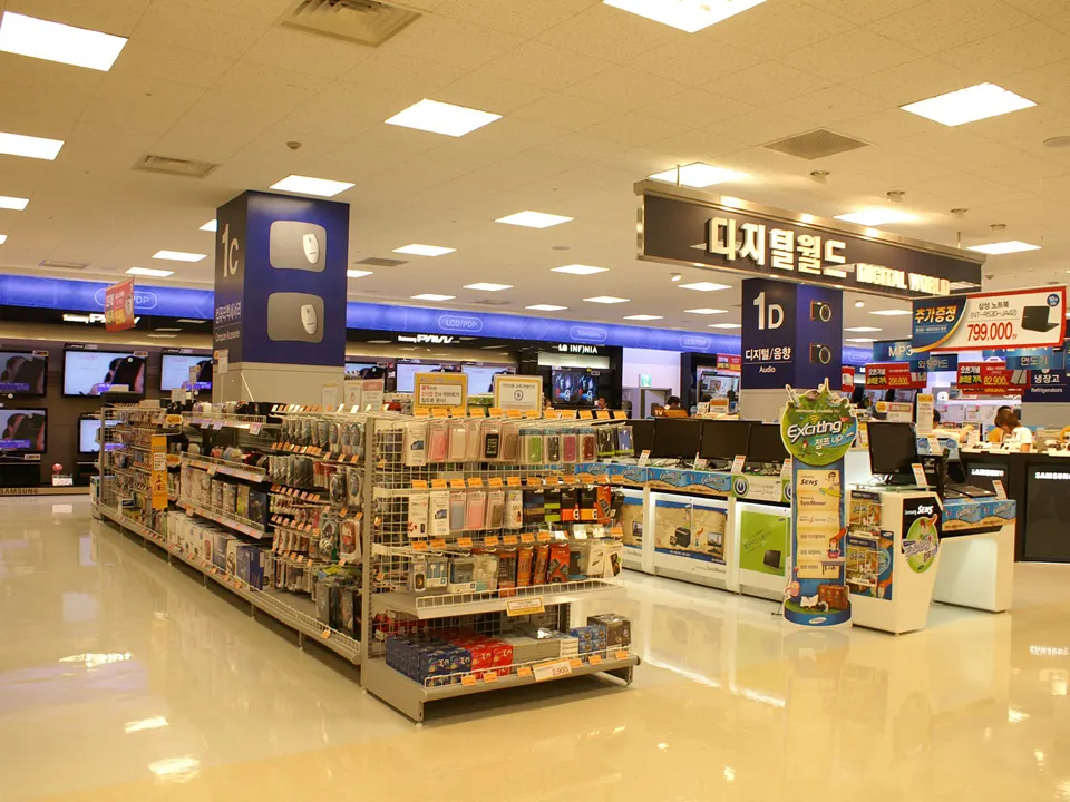 E-MART SEONGNAM STORE: 1F DIGITAL WORLD