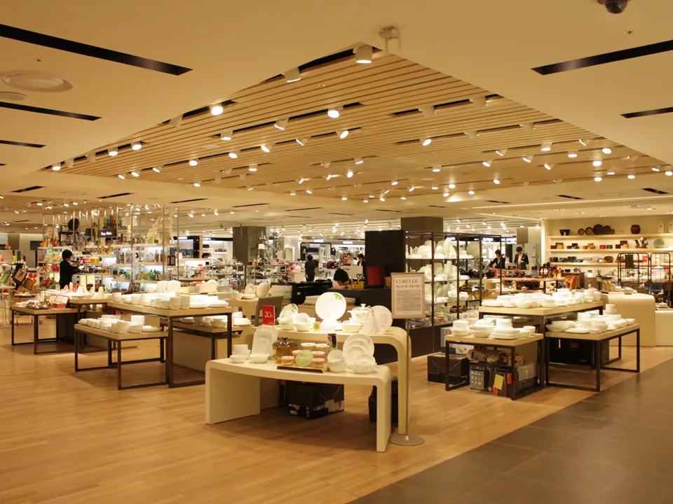 SHINSEGAE DEPARTMENT INCHEON STORE: 5F HOME FASHION