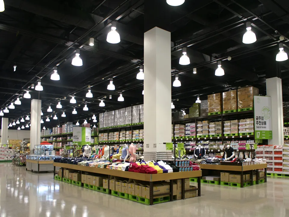 E-MART TRADERS SONGNIM STORE: FASHION