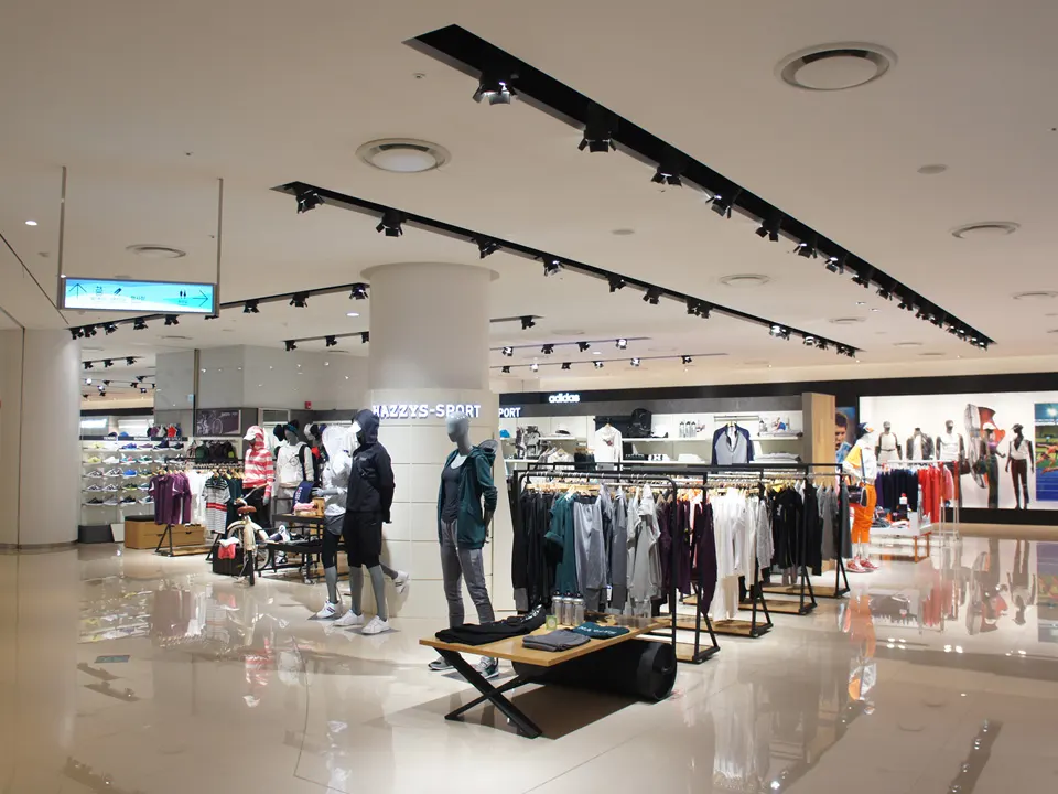 DAESUNG D-CUBE CITY SINDORIM STORE: 3F SPORTS