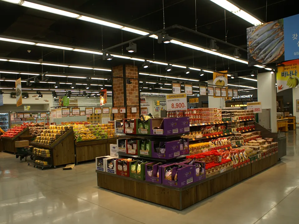 E-MART GONGDEOK STORE: FOOD ISLAND