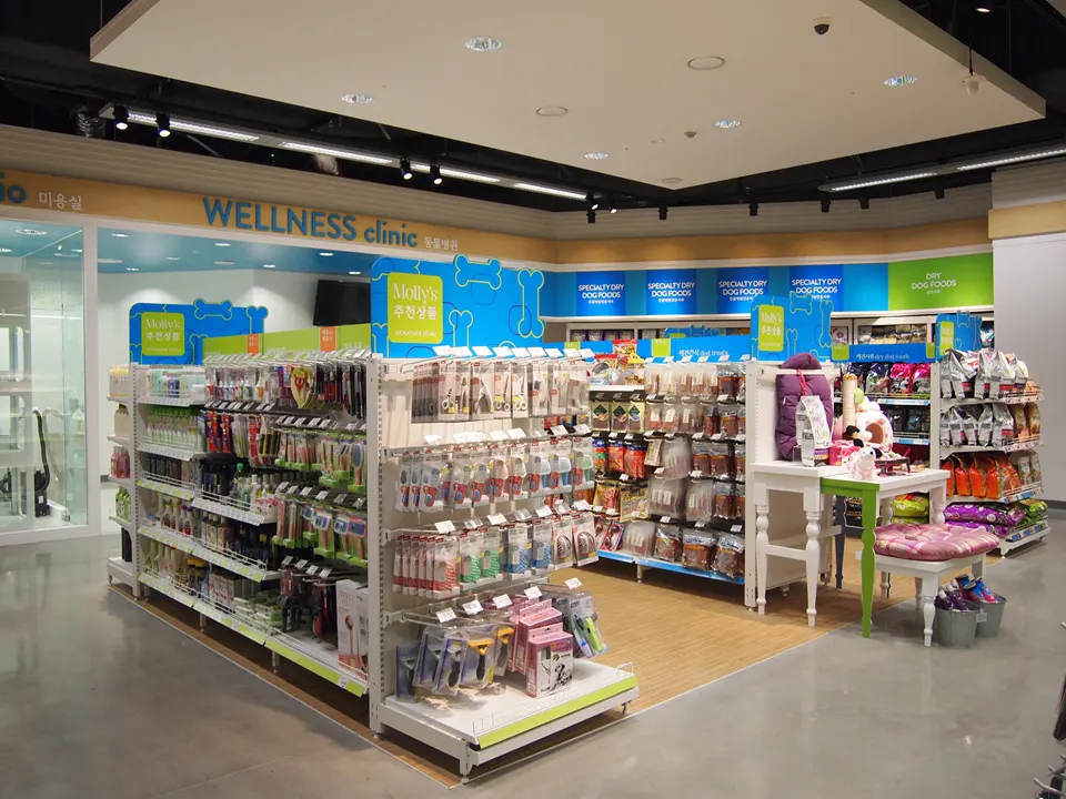 E-MART PAJU UNJEONG STORE: Molly's