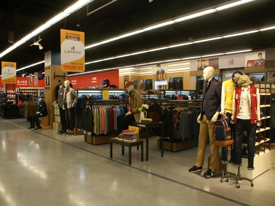 E-MART SEOSAN JAMHONG STORE: FASHION
