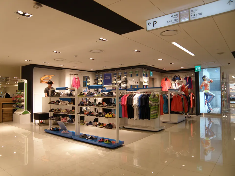 SHINSEGAE DEPARTMENT CHUNGCHEONG WEST STORE: 3F SPORTS