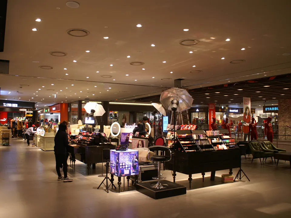 SHINSEGAE STYLE MARKET DAEJEON STORE: COSMETICS