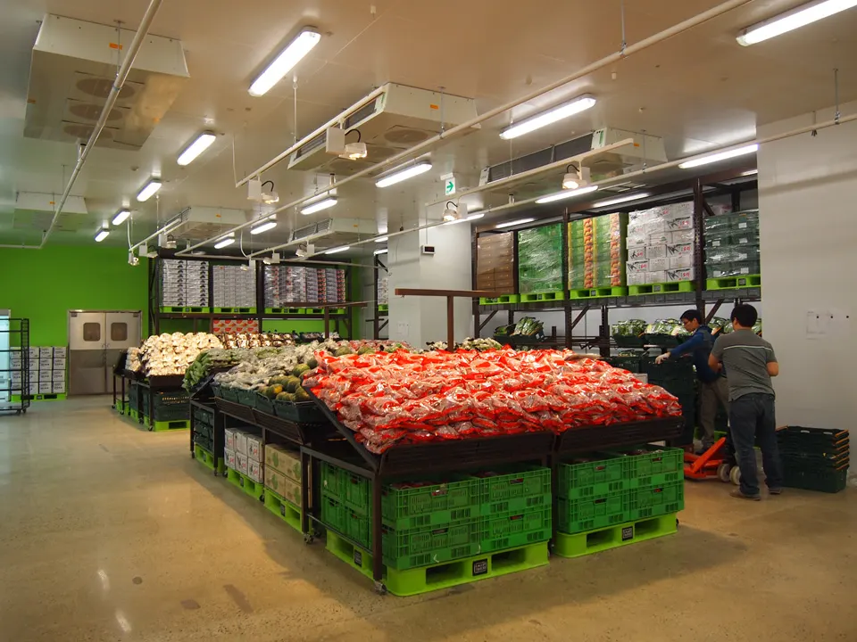 E-MART TRADERS BUSAN SEOMYEON STORE: VEGETABLE COOLING ZONE