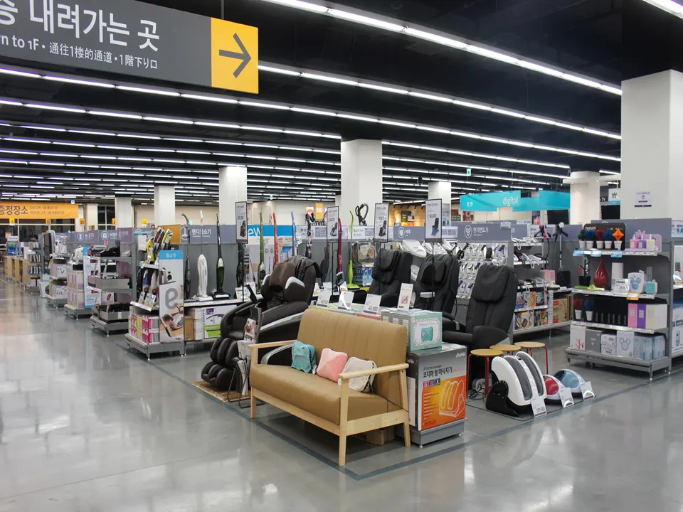 E-MART CHEONAN WEST STORE: DIGITAL