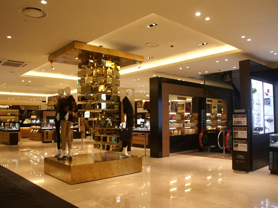 NC DEPARTMENT PYEONGCHON STORE: 1F LUXURY