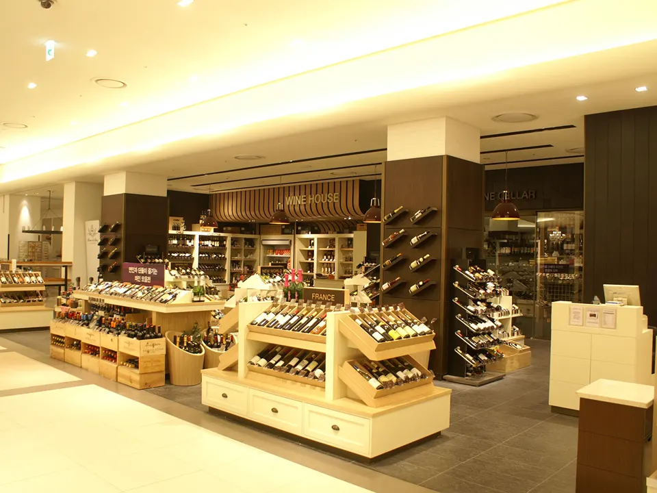 SHINSEGAE DEPARTMENT GYEONGGI STORE: B1F WINE ZONE