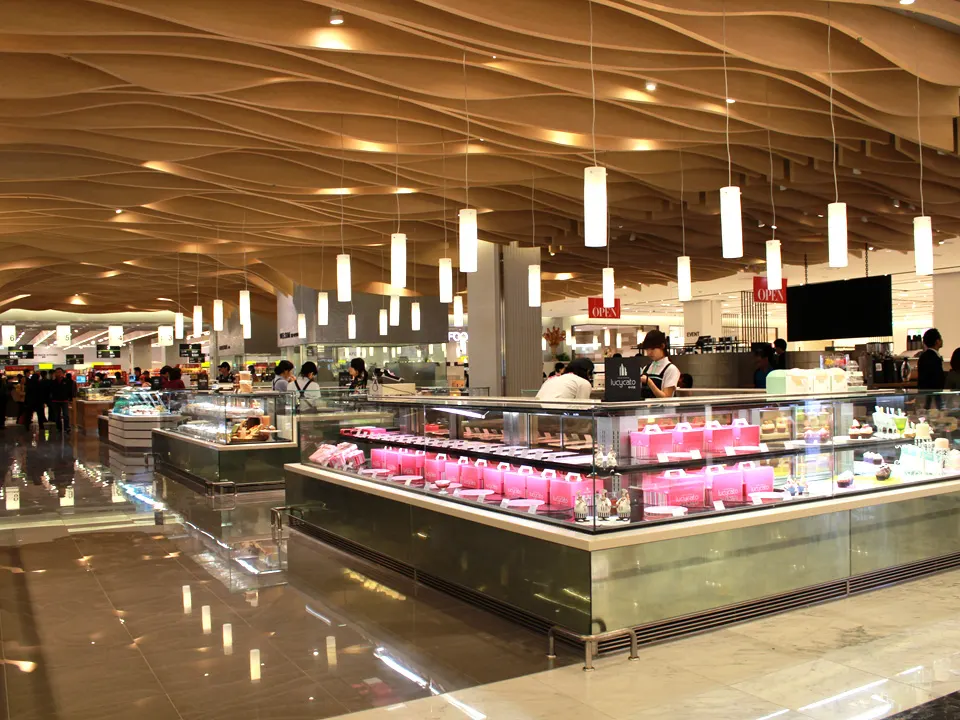 SHINSEGAE DEPARTMENT UIJEONGBU STORE: 2F SWEET