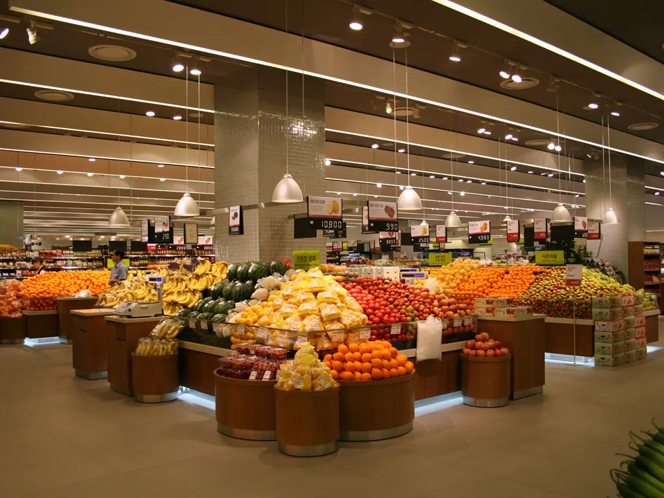SHINSEGAE DEPARTMENT UIJEONGBU STORE: 2F FRUITS