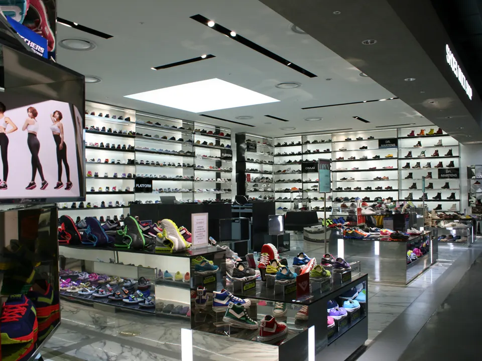 SHINSEGAE DEPARTMENT UIJEONGBU STORE: 6F SHOES