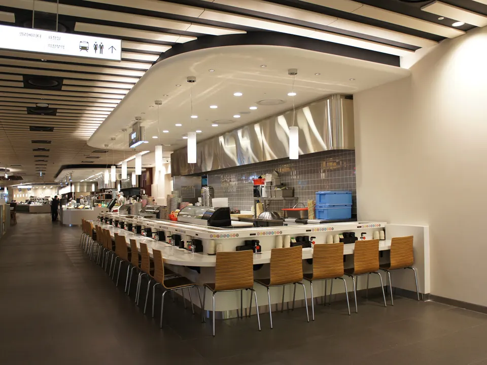 SHINSEGAE DEPARTMENT UIJEONGBU STORE: 2F SUSHI