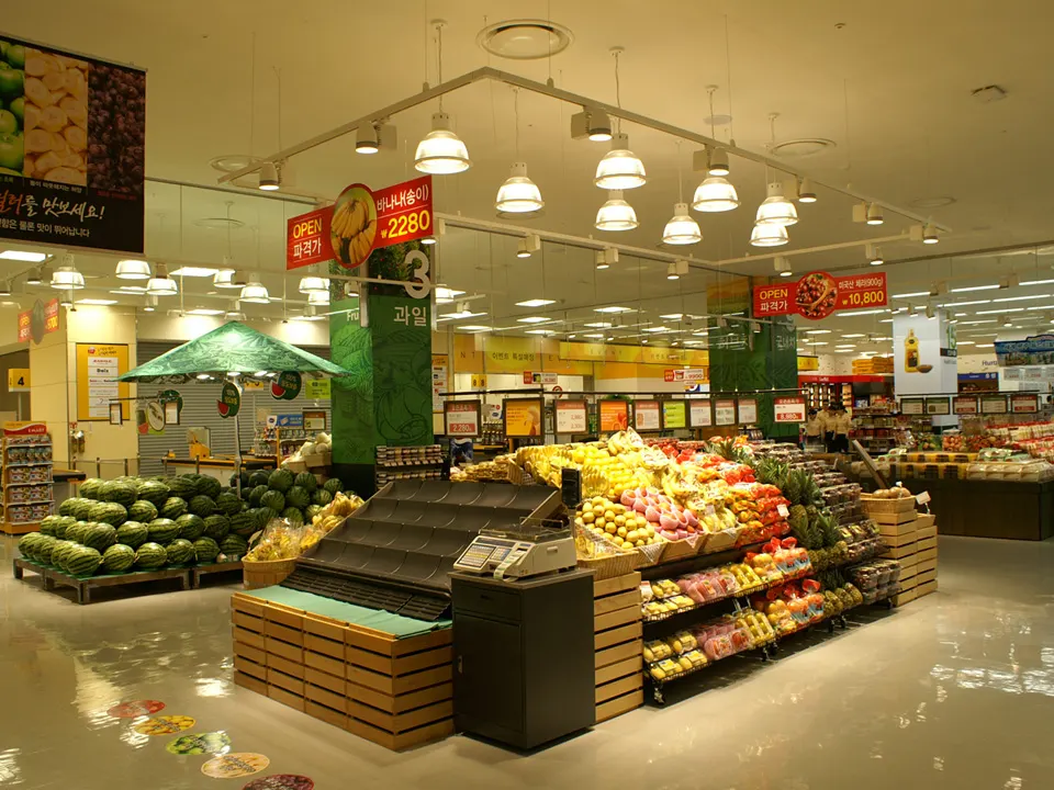 E-MART HWANGHAK STORE: B2F FRUITS