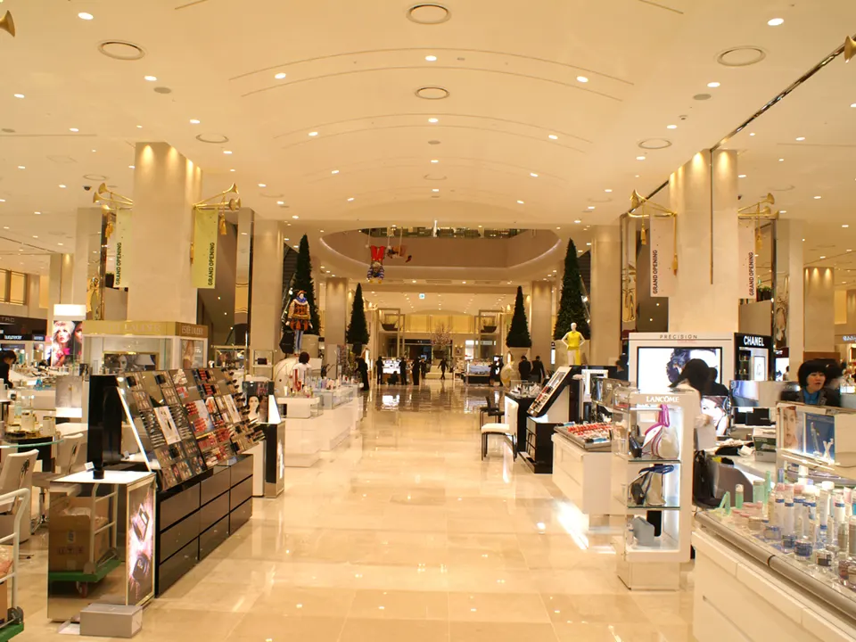 SHINSEGAE DEPARTMENT GYEONGGI STORE: 1F COSMETICS