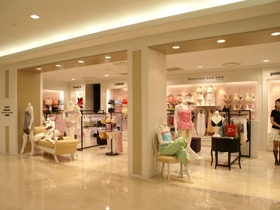 SHINSEGAE DEPARTMENT GANGNAM STORE: 5F EASY CASUAL