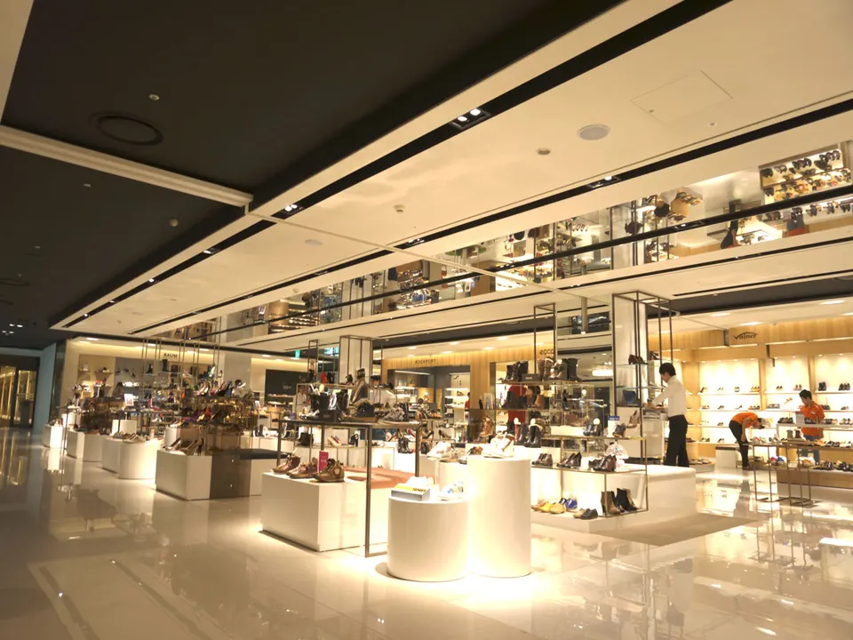 SHINSEGAE DEPARTMENT MAIN NEW STORE: 3F Shoes