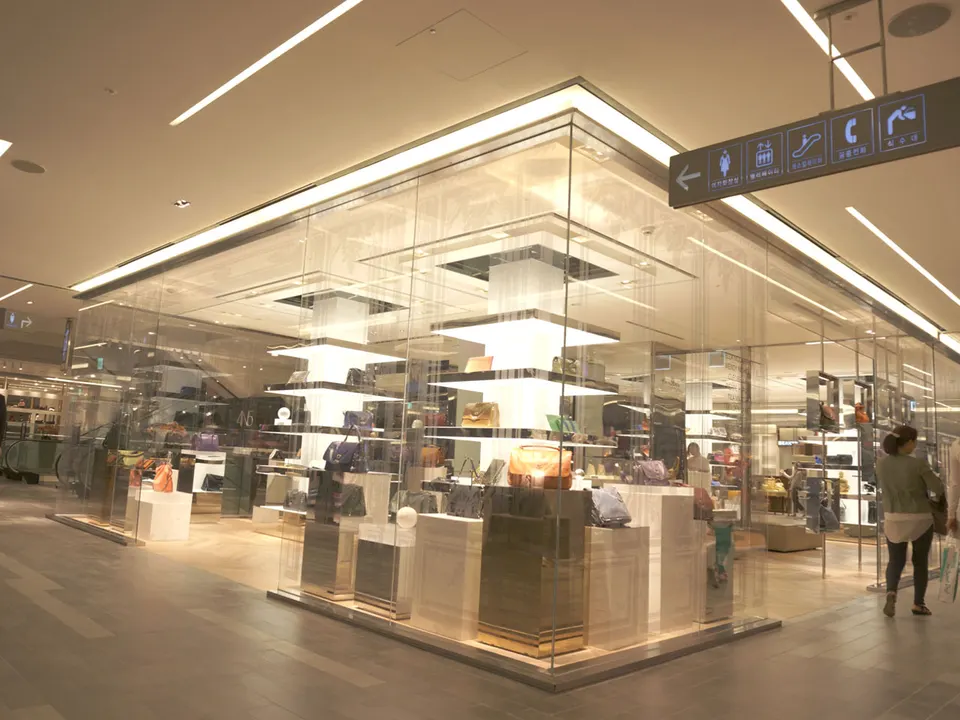 SHINSEGAE DEPARTMENT MAIN NEW STORE: 4F Contemporary