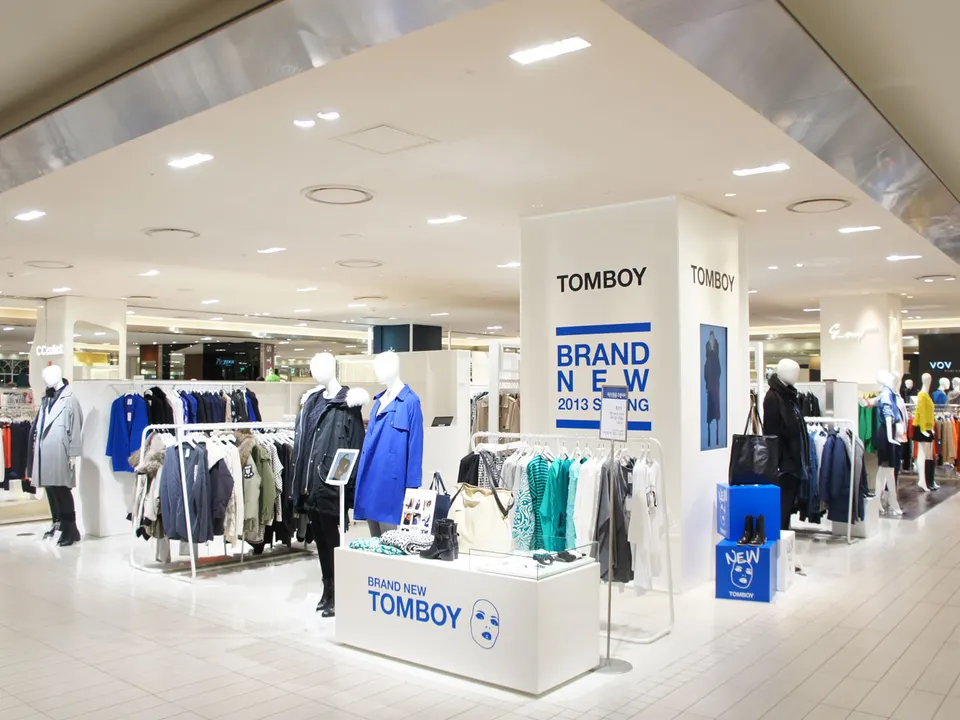 SHINSEGAE DEPARTMENT GYEONGGI STORE: 4F Young Casual