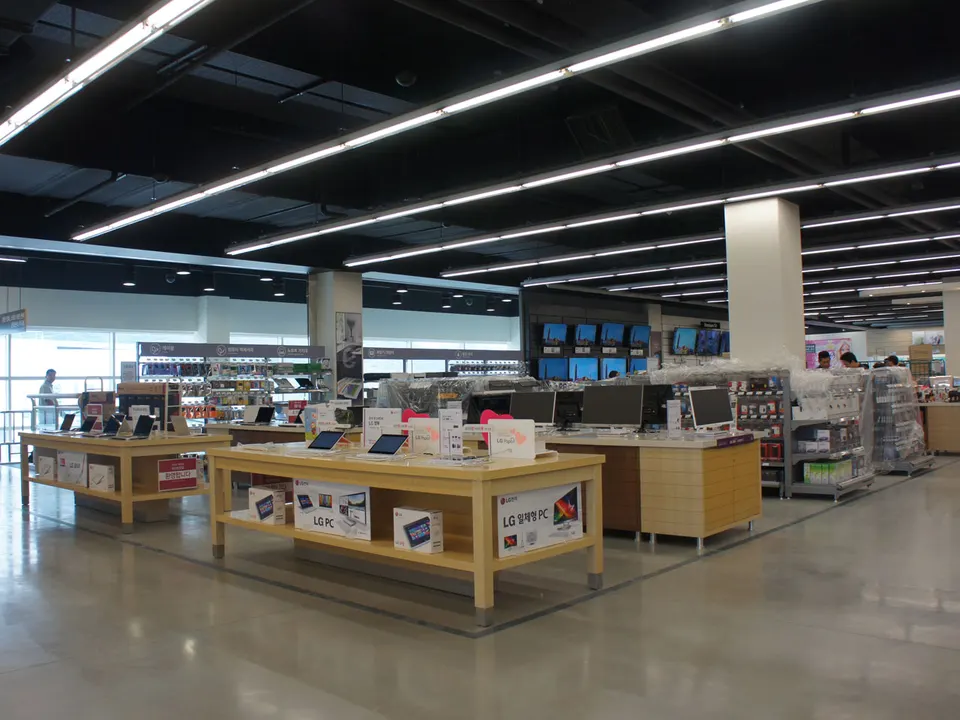 E-MART BYULNAE STORE: DIGITAL
