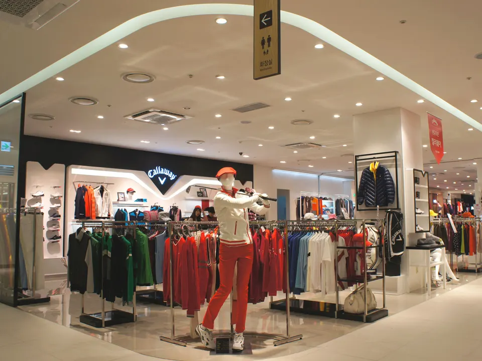 LOTTE PREMIUM OUTLET PAJU STORE: Golf Zone