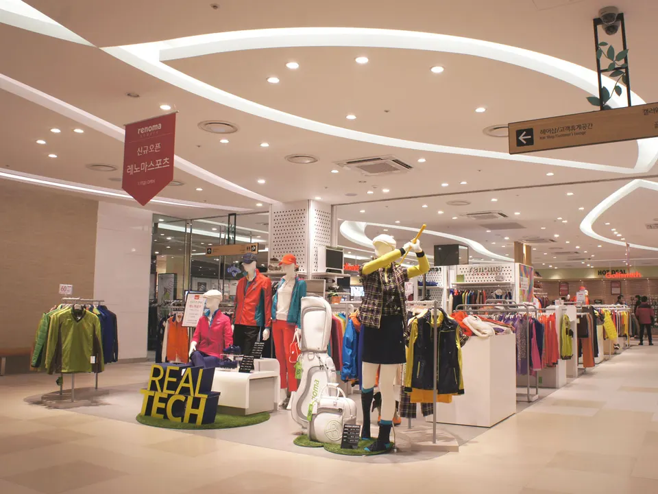 LOTTE PREMIUM OUTLET PAJU STORE: Golf Zone
