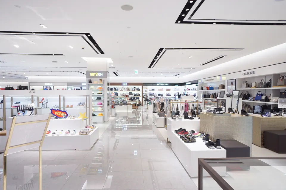 SHINSEGAE DUTY FREE MYEONGDONG STORE 사진 2