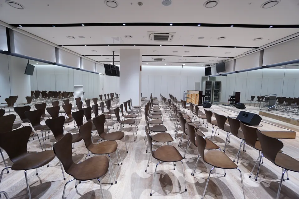 SHINSEGAE DEPARTMENT GIMHAE STORE 사진 2