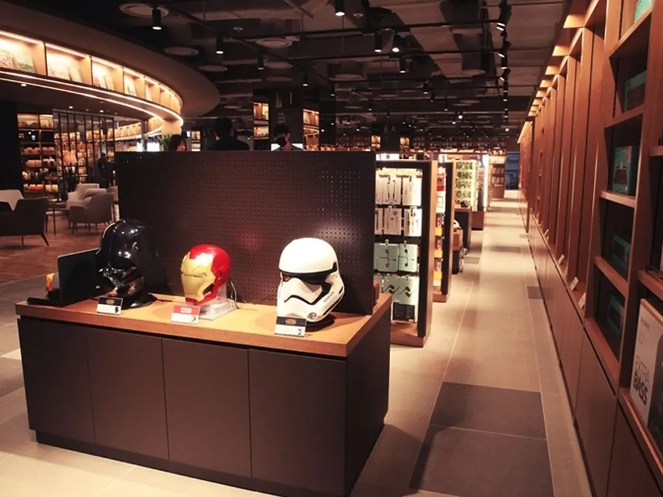 YB Books MARIO OUTLET STORE 사진 4