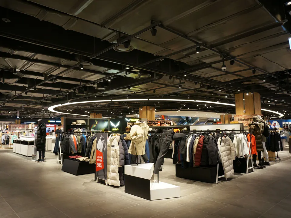 HYUNDAI OUTLET GIMPO TOWER STORE 사진 5