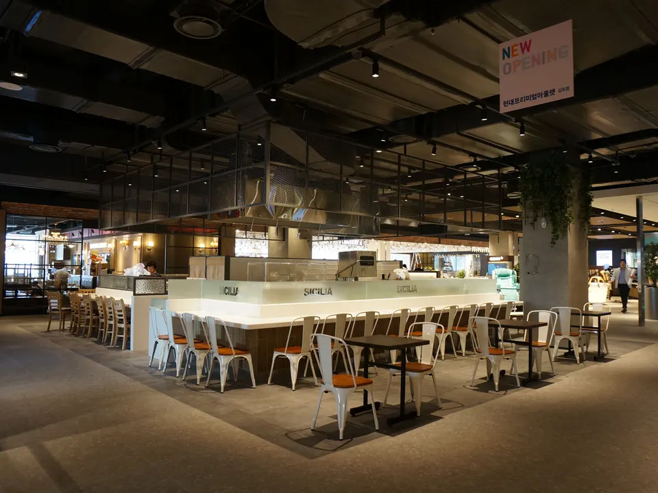 HYUNDAI OUTLET GIMPO TOWER STORE 사진 7
