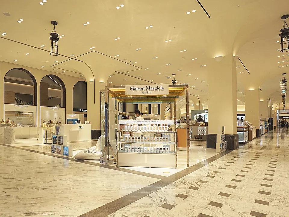 SHINSEGAE DEPARTMENT DAEJEON ART & SCIENCE STORE 사진 2