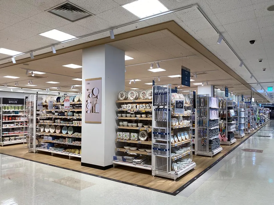 E-MART YEONJE STORE 사진 5